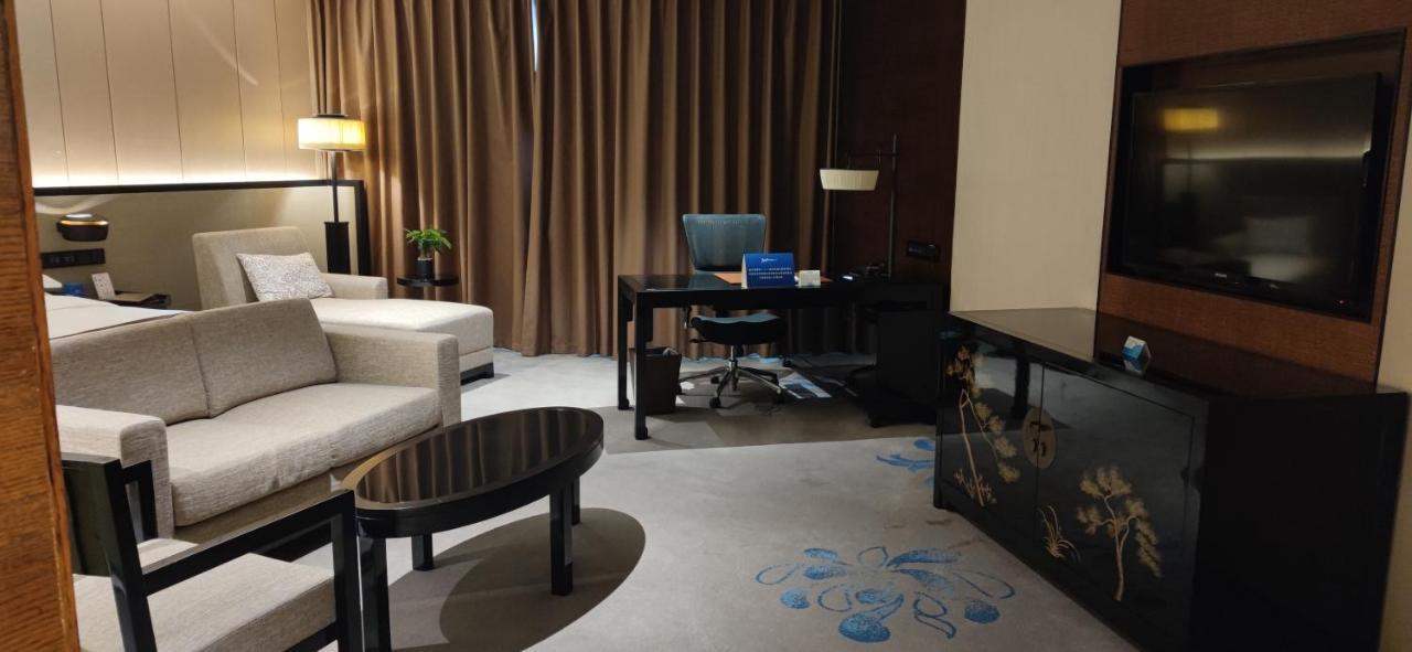 Chongqing Ronghui Grand Hotel Buitenkant foto