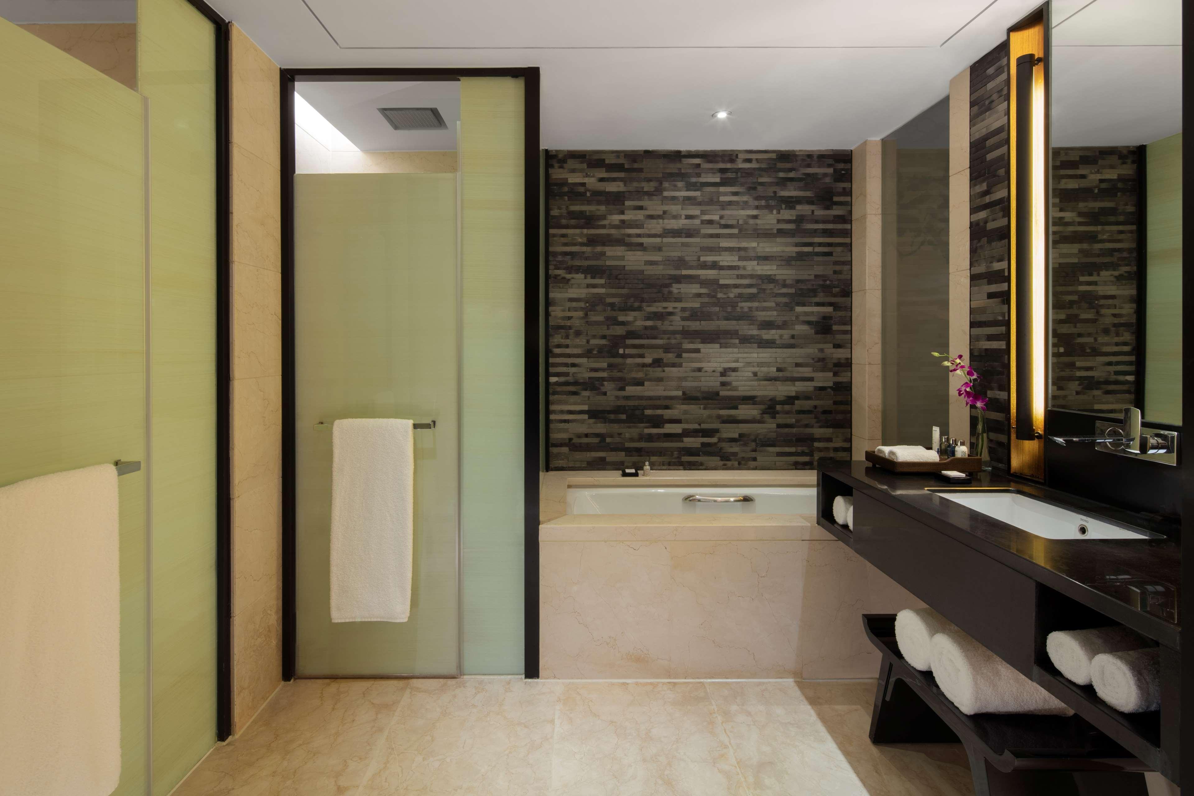 Chongqing Ronghui Grand Hotel Buitenkant foto