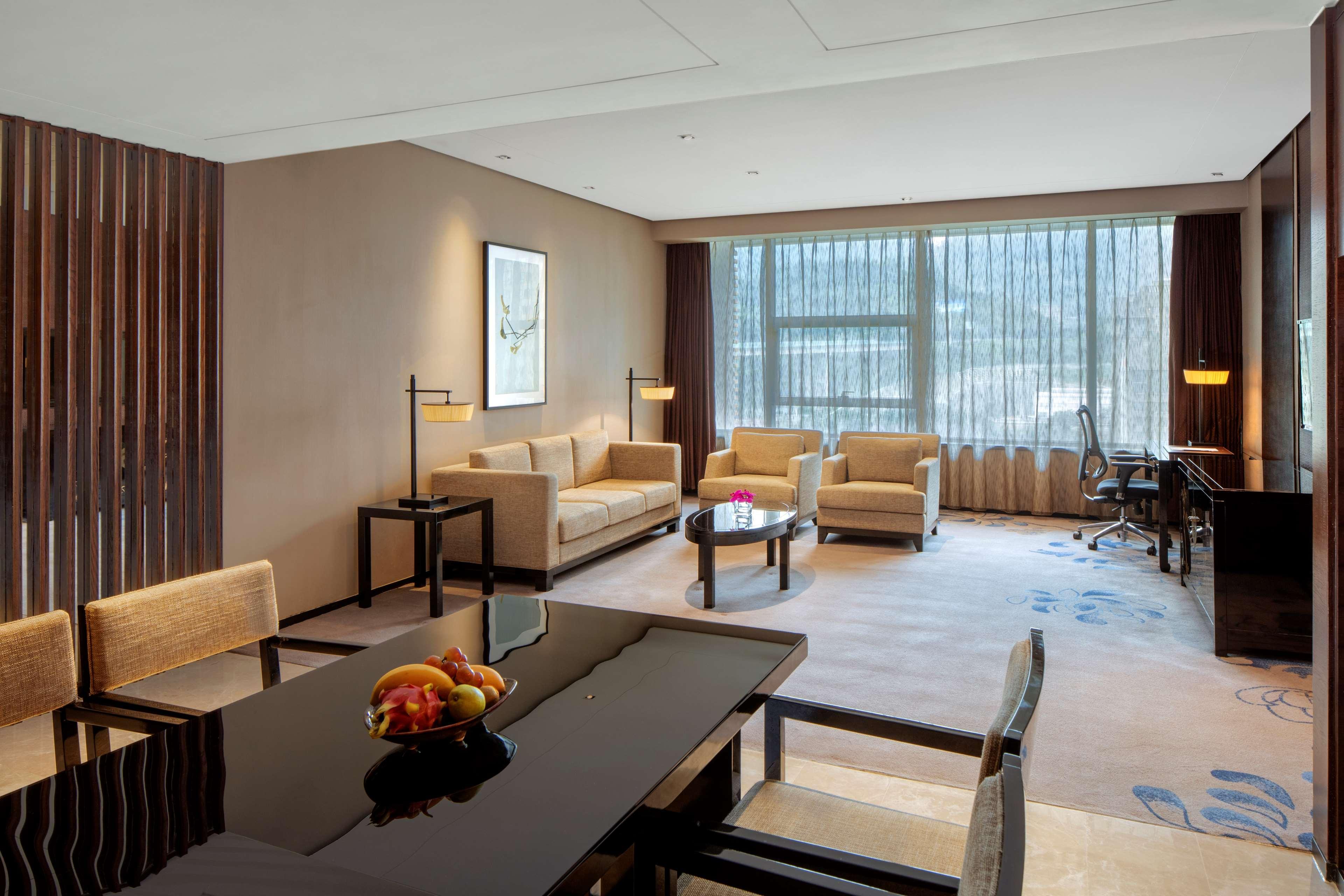 Chongqing Ronghui Grand Hotel Buitenkant foto